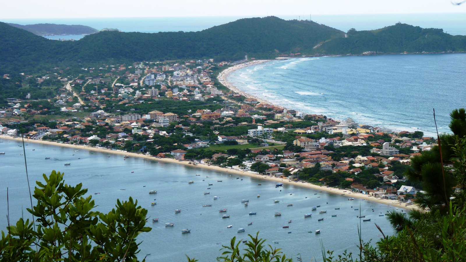 Canto Grande cerca de Bombas y Bombinhas