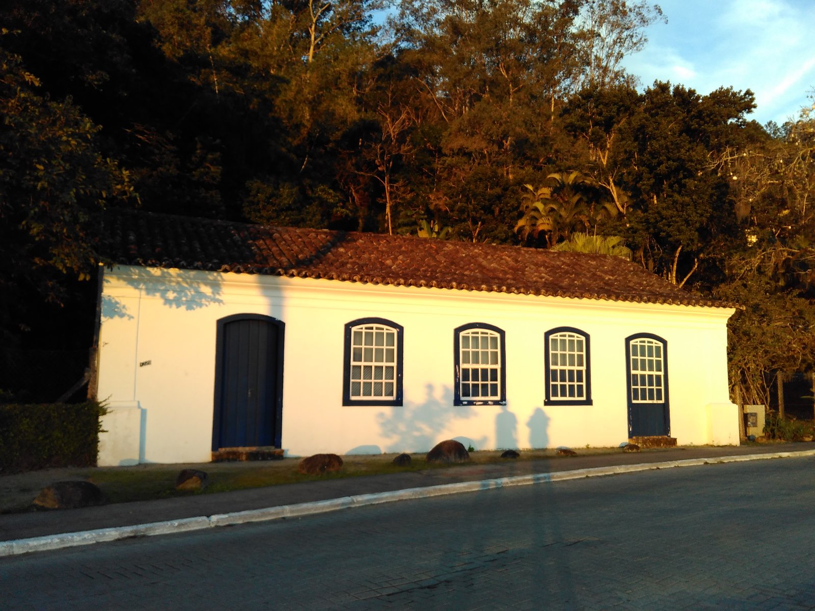 Casa azoriana en Santo Antonio de Lisboa. Mejor atardecer de Florianópolis.
